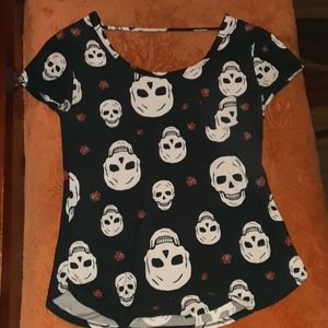 Skull and rose sz lg 11/13 shirt